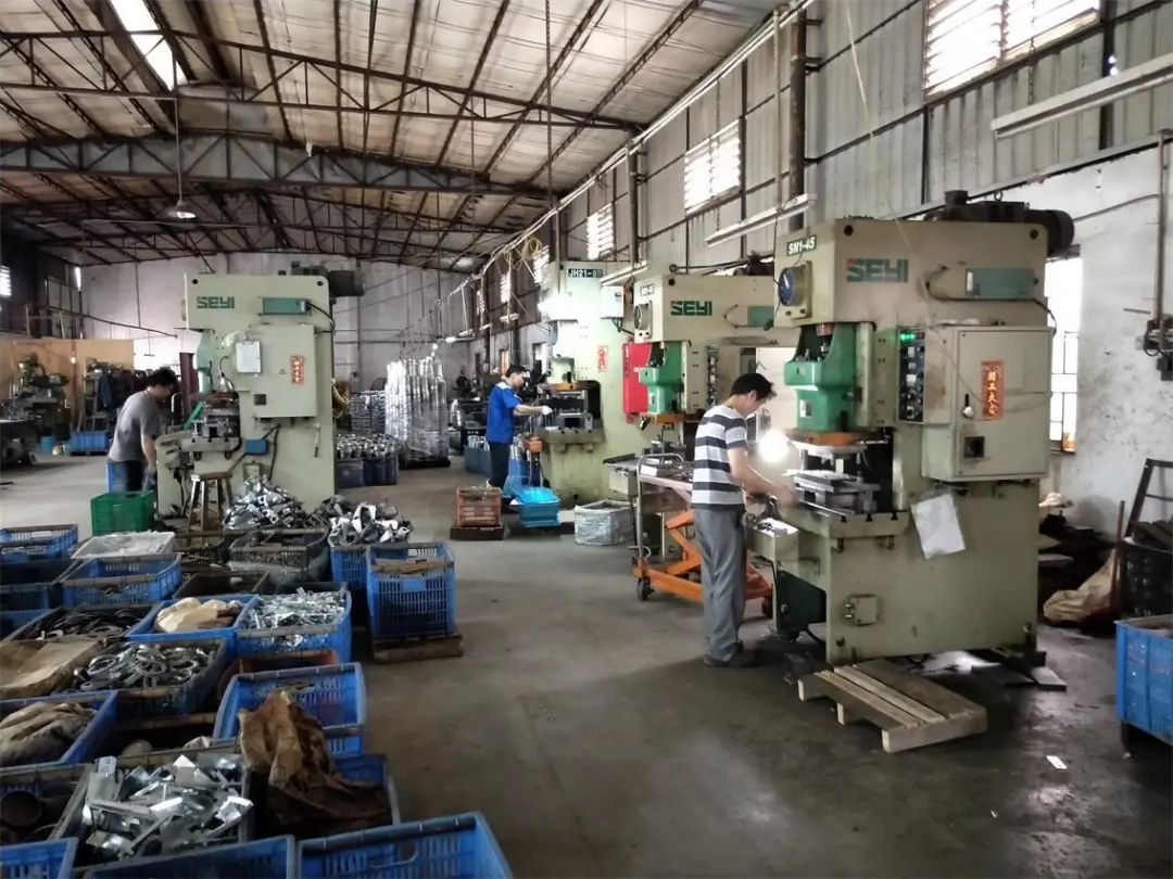 潔匠凈化·的凈工業除臭劑_五金加工廠有機廢氣異味控制，Dejing的凈?除臭劑如何做到？